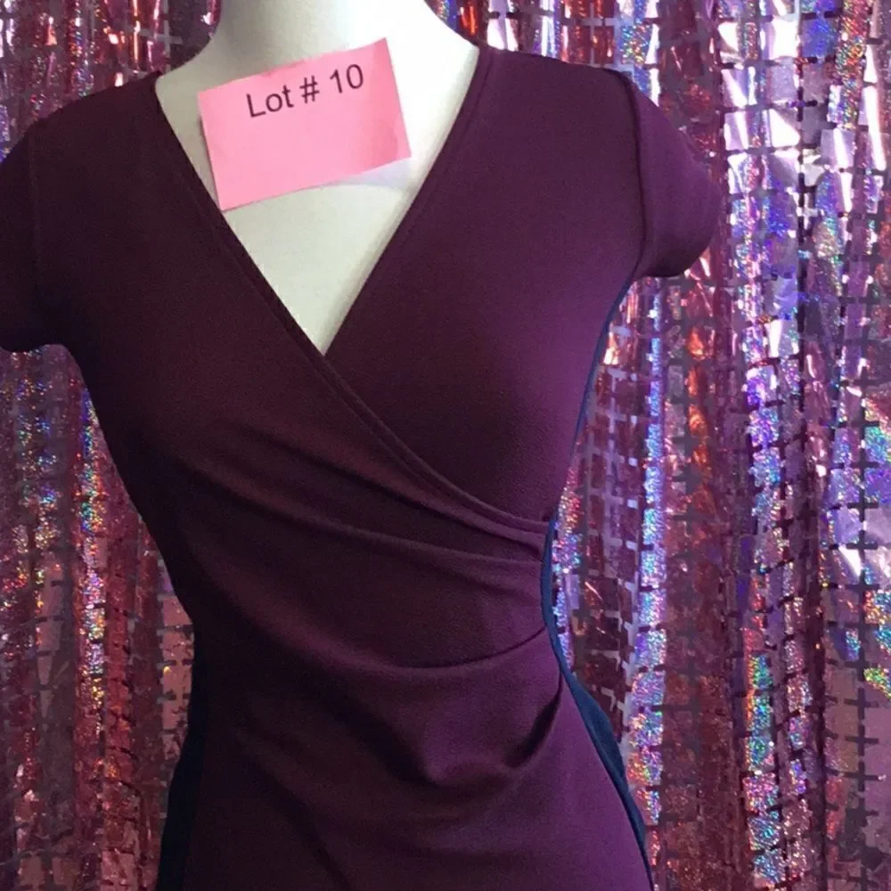 Short sleeved dress in 2 tone burgundy & black in small by ALMOST FAMOUS